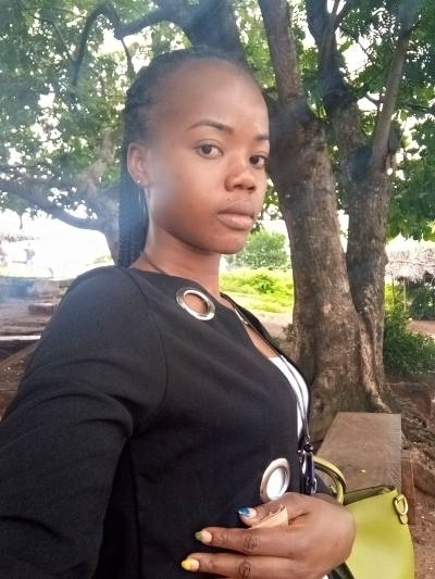 Louette 42 ans Abidjan  Sénégal