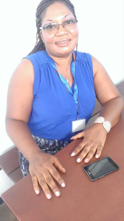 Carole 49 ans Yaoundé Cameroun