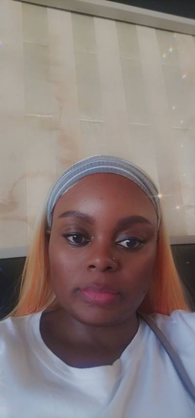 Julia 33 ans Yaounde Cameroun