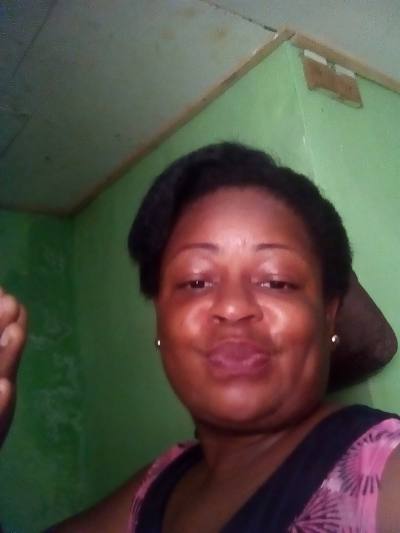 Clarisse 44 Jahre Yaoundé Kamerun