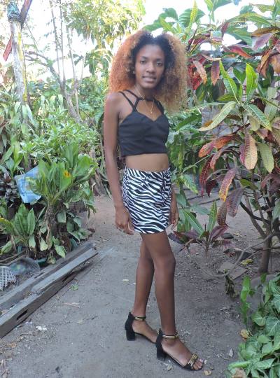 Claudia 24 years Sambava Madagascar
