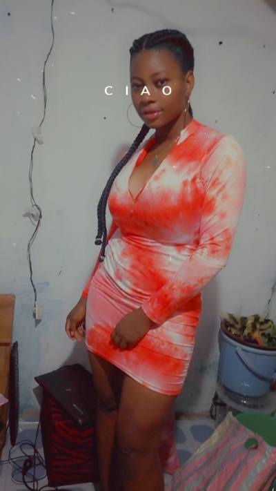 Sandrine 26 years Hetero Cameroon
