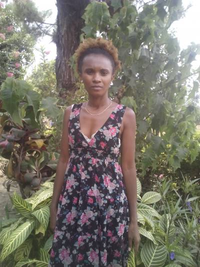 Sandra 49 Jahre Andapa Madagaskar