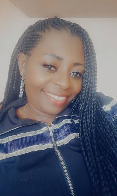 Charlaine 39 years Douala Cameroon