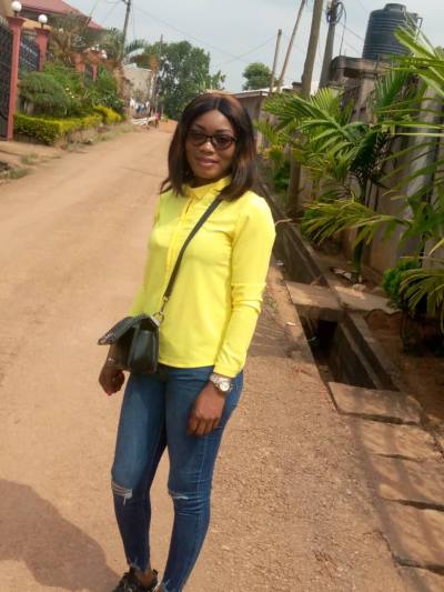 Claire 34 ans Yaounde Cameroun