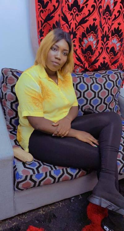 Lucie 31 ans Yaoundé 5 Cameroun