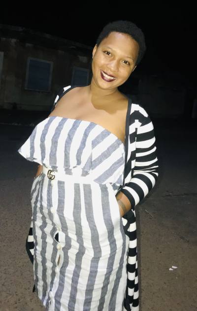 Maya 24 ans Diego Suarez Madagascar