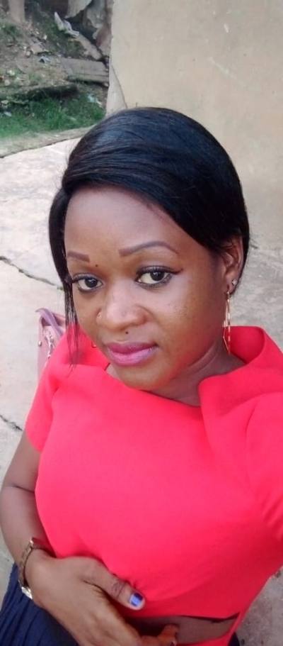 Simone 33 ans Douala Cameroun