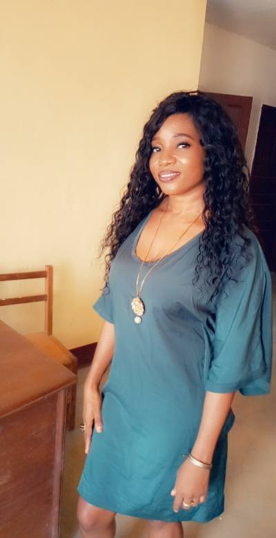 Marlyse 38 Jahre Yaoundé Kamerun