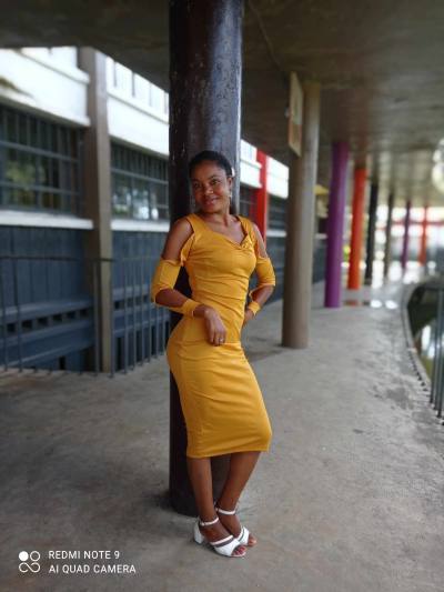 Angelette 29 Jahre Tamatave Madagaskar