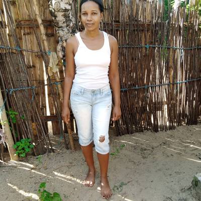 Brigitte 38 Jahre Sambava Madagaskar