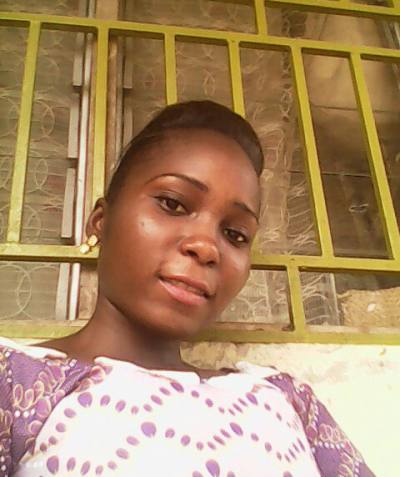Annick 29 ans Yaounde Cameroun