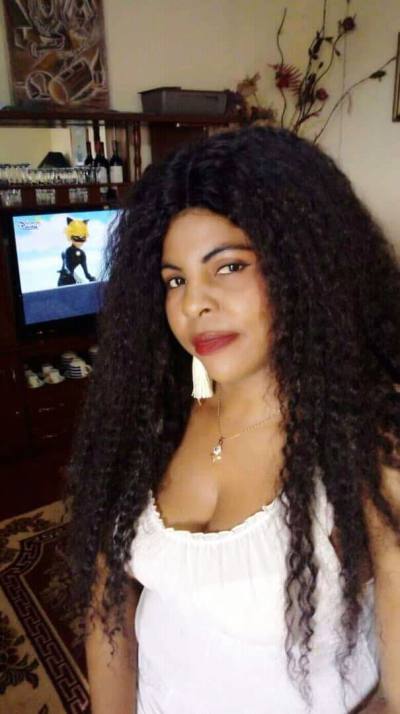 Mathilde 42 years Douala  Cameroon