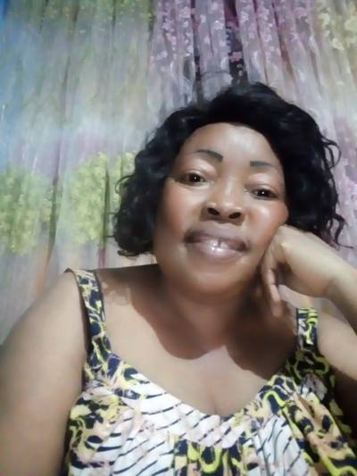 Helena 55 ans Yaoundé Cameroun