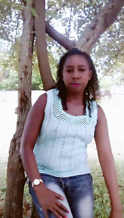 Cynthia 32 ans Sambava Madagascar