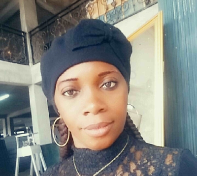 Lauraine 33 Jahre Yaoundé Kamerun