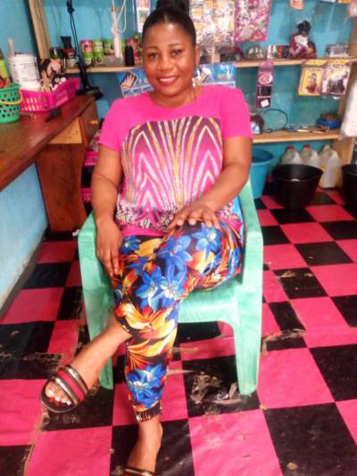 Bijoux 41 ans Yaoundé Cameroun