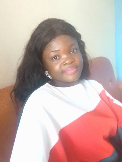 Geraldine 32 ans Yaoundé Cameroun