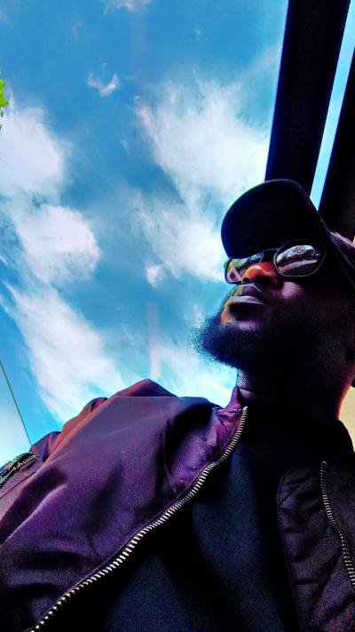 Bouba 33 ans St Denis  France