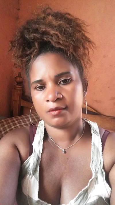 Emmanuella Site de rencontre femme black Mali rencontres célibataires 38 ans