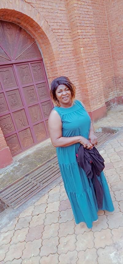 Mango 44 Jahre Yaoundé  Cameroun