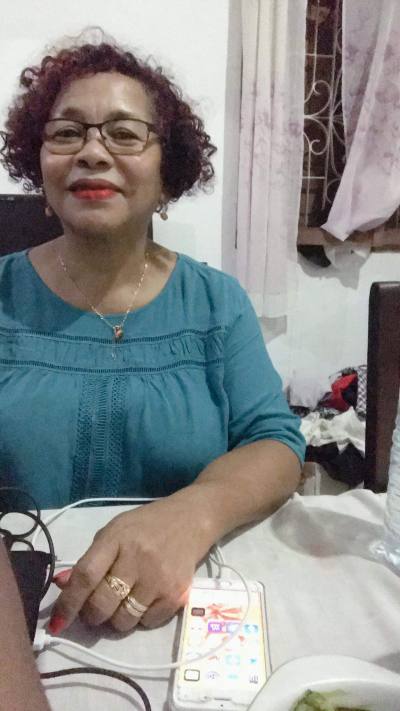 Ornella 59 ans Toamasina Madagascar