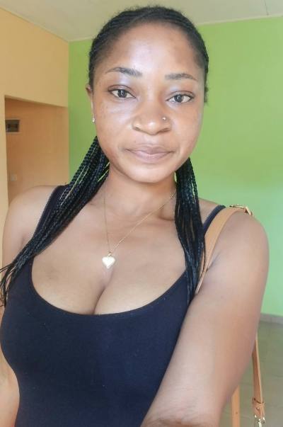 Clarisse  34 ans Centre Cameroun