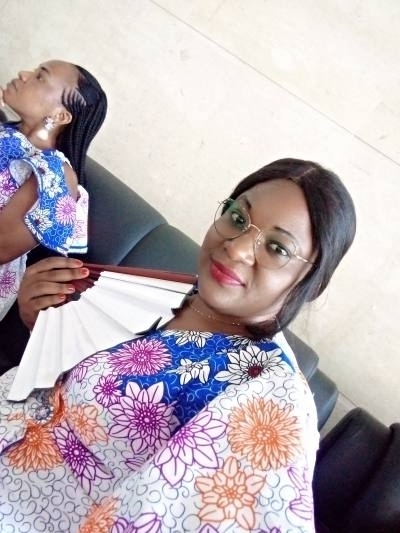 Grace 39 ans Libreville  Gabon