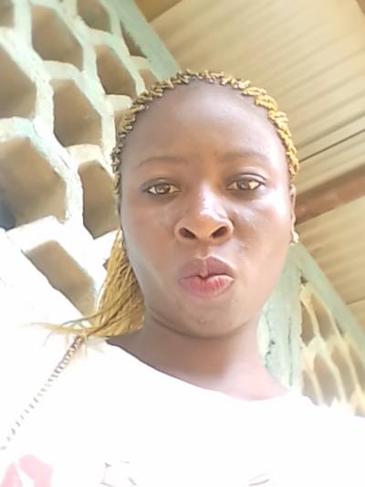 Annick 31 ans Yaoundé Cameroun