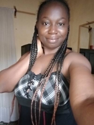 Mimi 35 ans Bangui  République centrafricaine