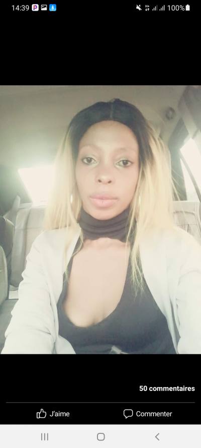 Melanie Site de rencontre femme black Côte d\'Ivoire rencontres célibataires 35 ans
