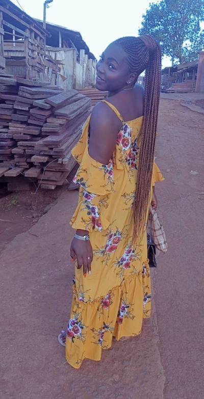 Gladys 34 Jahre Bafoussam Kamerun