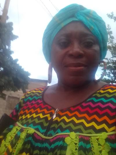 Emilie 59 ans Douala Cameroun