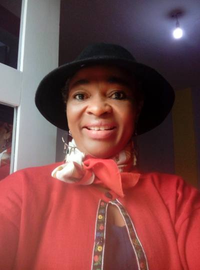 Mireille 42 ans Yaoundé Cameroun