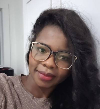 Liane 33 ans Montreal  Canada