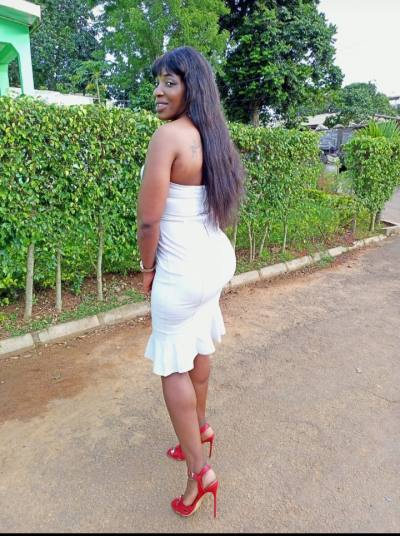 Elysa 36 ans Yaoundé  Cameroun