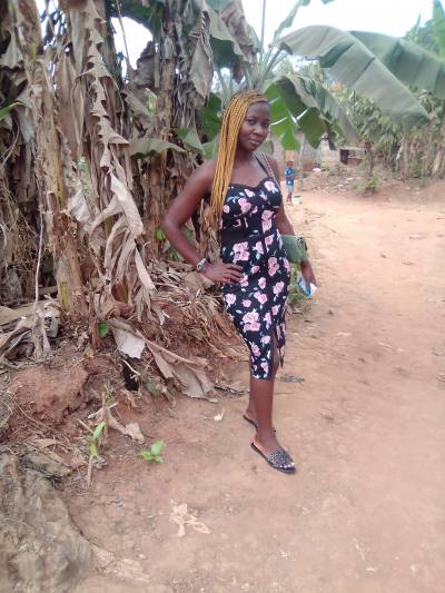 Erica 30 ans Centre  Cameroun