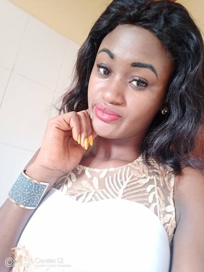 Vanessa 23 ans Yaounde Cameroun
