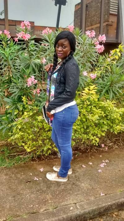 Angelique 32 ans Mfoundi Cameroun