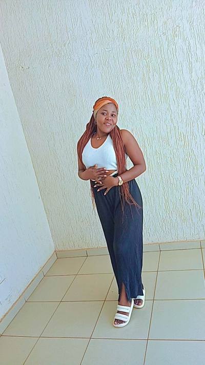 Debby 24 ans Lome Togo