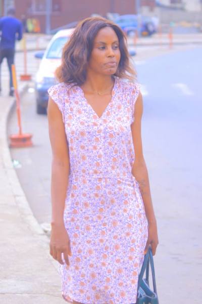 Clarisse 30 ans Libreville Gabon