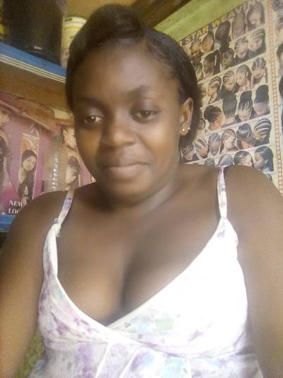 Camille 32 ans Yaoundé Cameroun