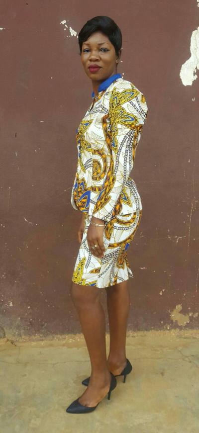 Aurelle 34 ans Mfoundi Cameroun