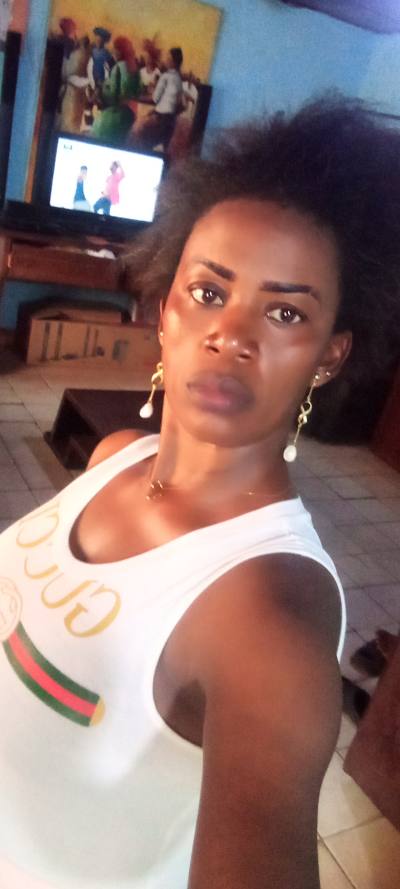 Clemence 44 ans Douala Cameroun