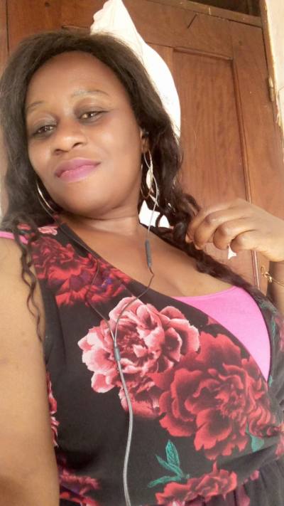 Brigitte 44 Jahre Yaoundé Kamerun