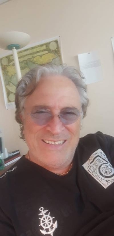 Francis 57 ans Isere France