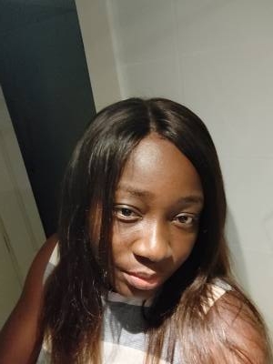 Sara 32 ans Luanda  Autre