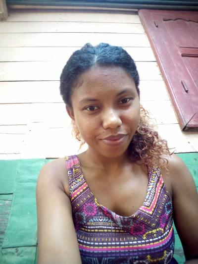 Stephanie 24 years Antalaha  Madagascar