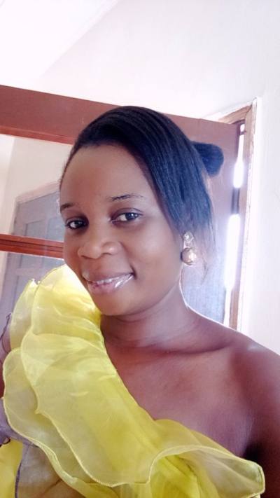 Tania 38 years Akanda  Gabon