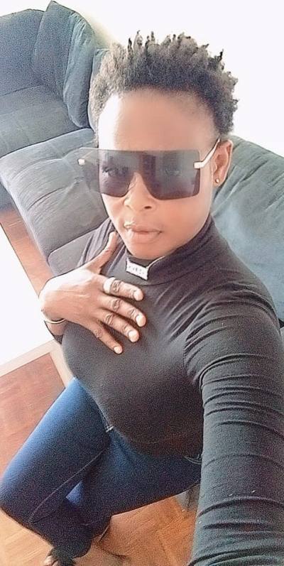 Sylviane 44 ans Cameroun Autre